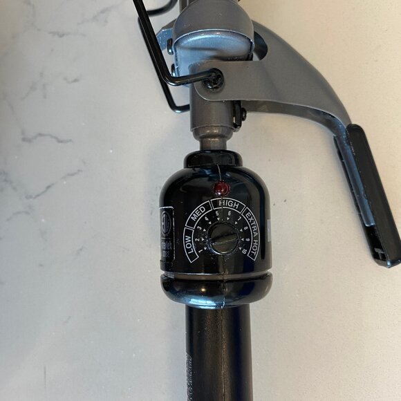 Triple Barrel Wave Curling Iron - Picture 5 of 8